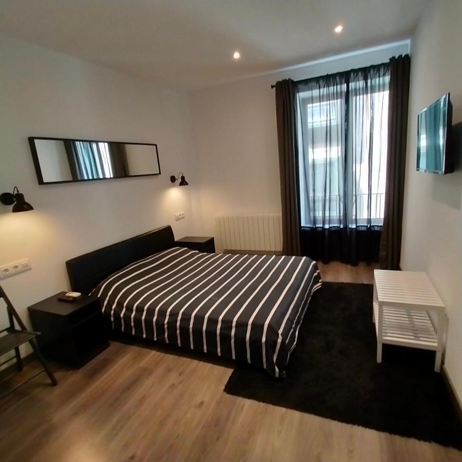 Room Pride Madrid Luaran gambar