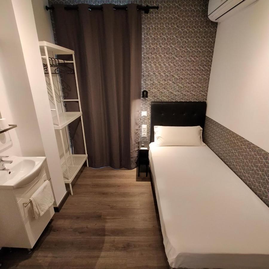 Room Pride Madrid Luaran gambar