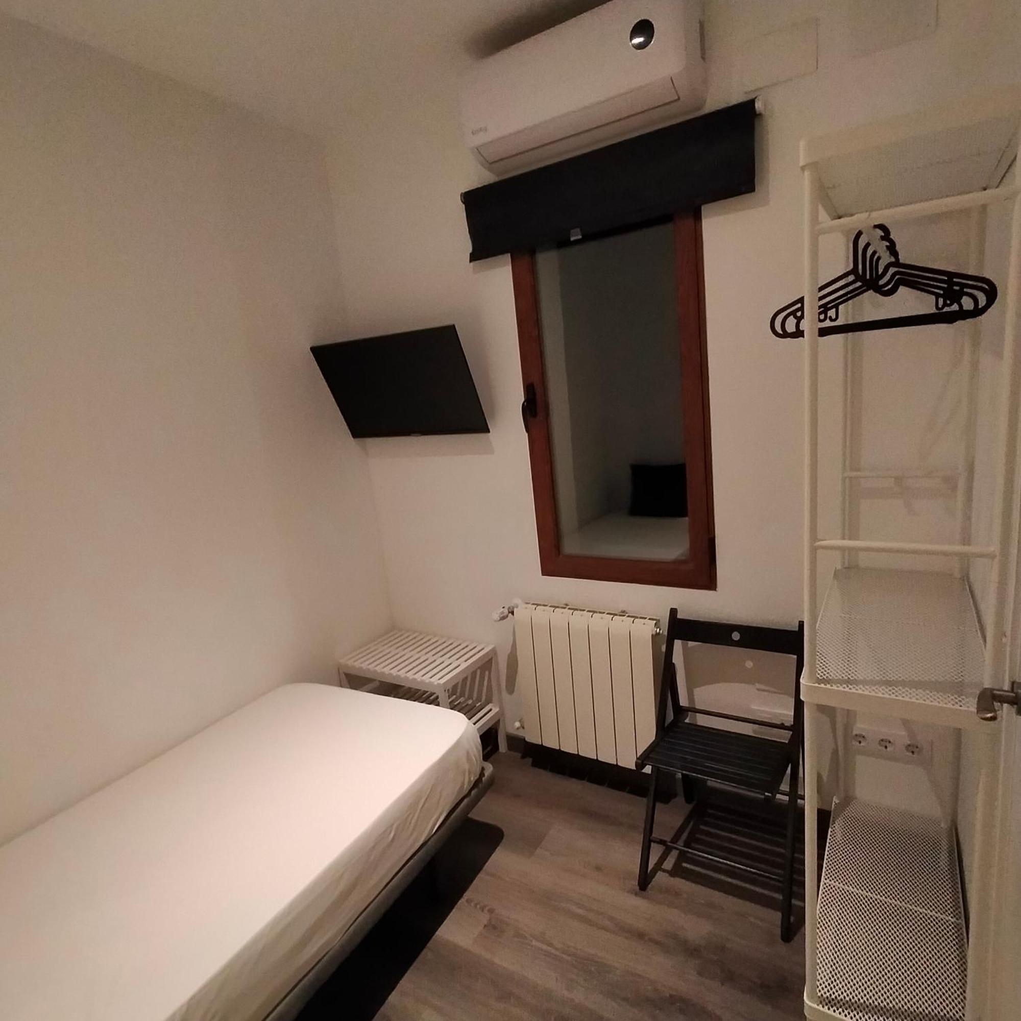 Room Pride Madrid Bilik gambar