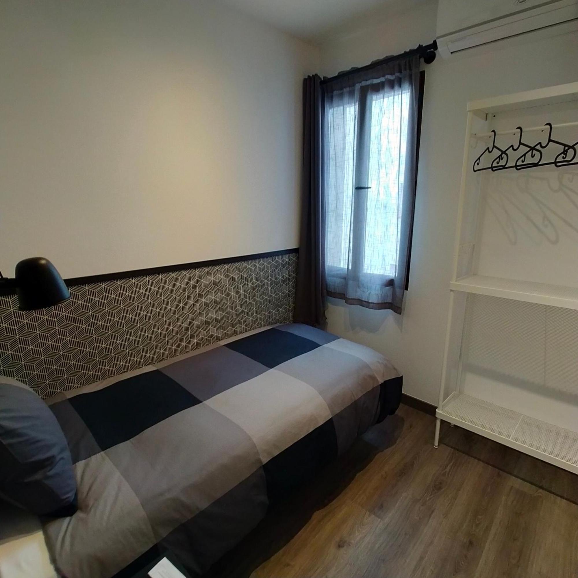 Room Pride Madrid Bilik gambar